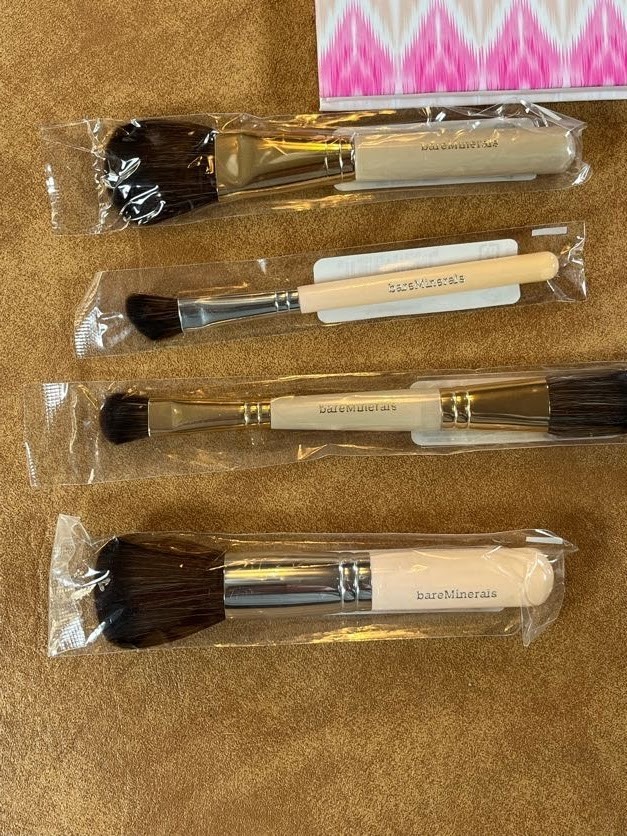 Bare Minerals Escentuals Makeup 10 Pieces Eye Color Blush Foundation Brush’s NEW
