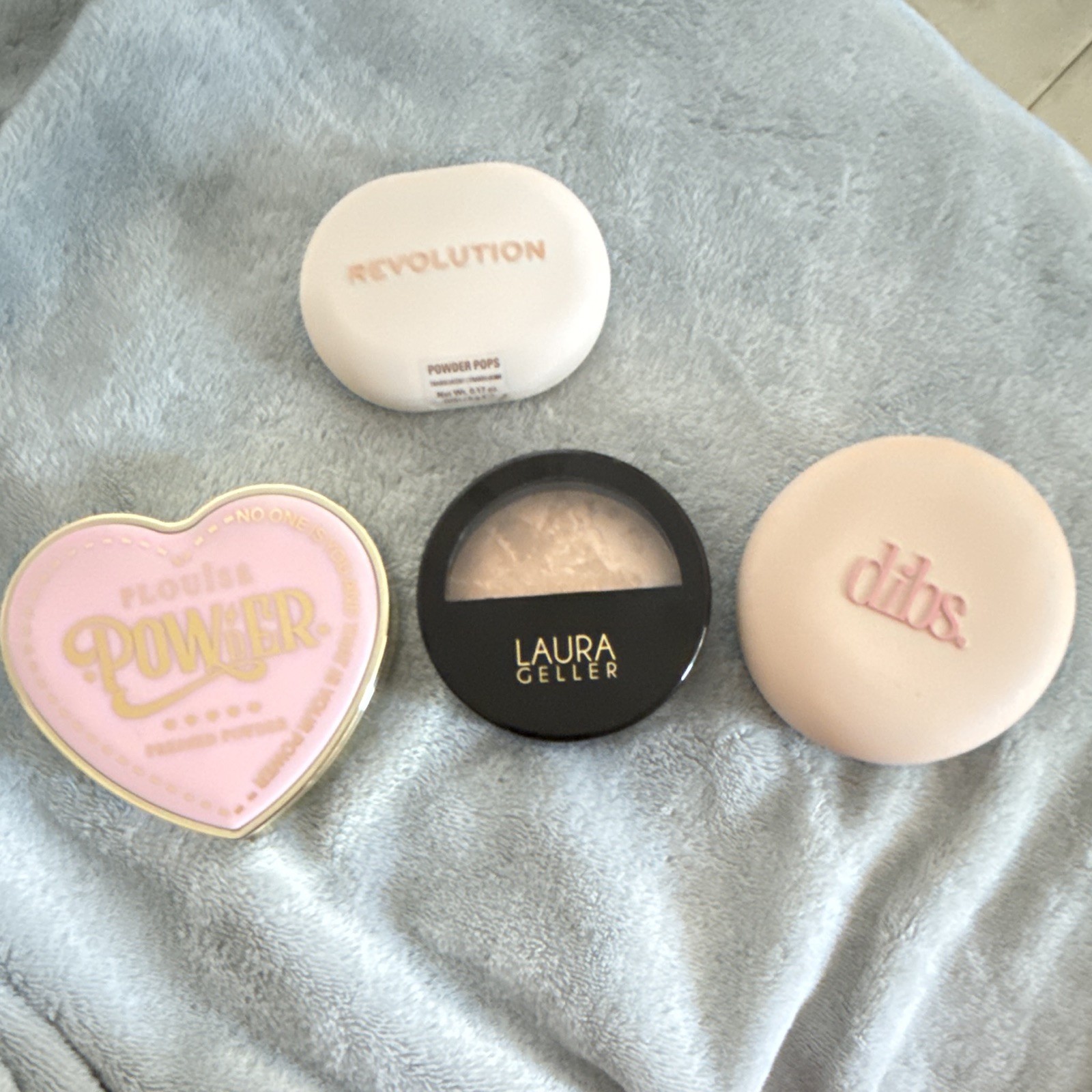 Mixed Brands Travel Size Powder Lot: P.Louise Petal + Laura Geller Light + Dibs