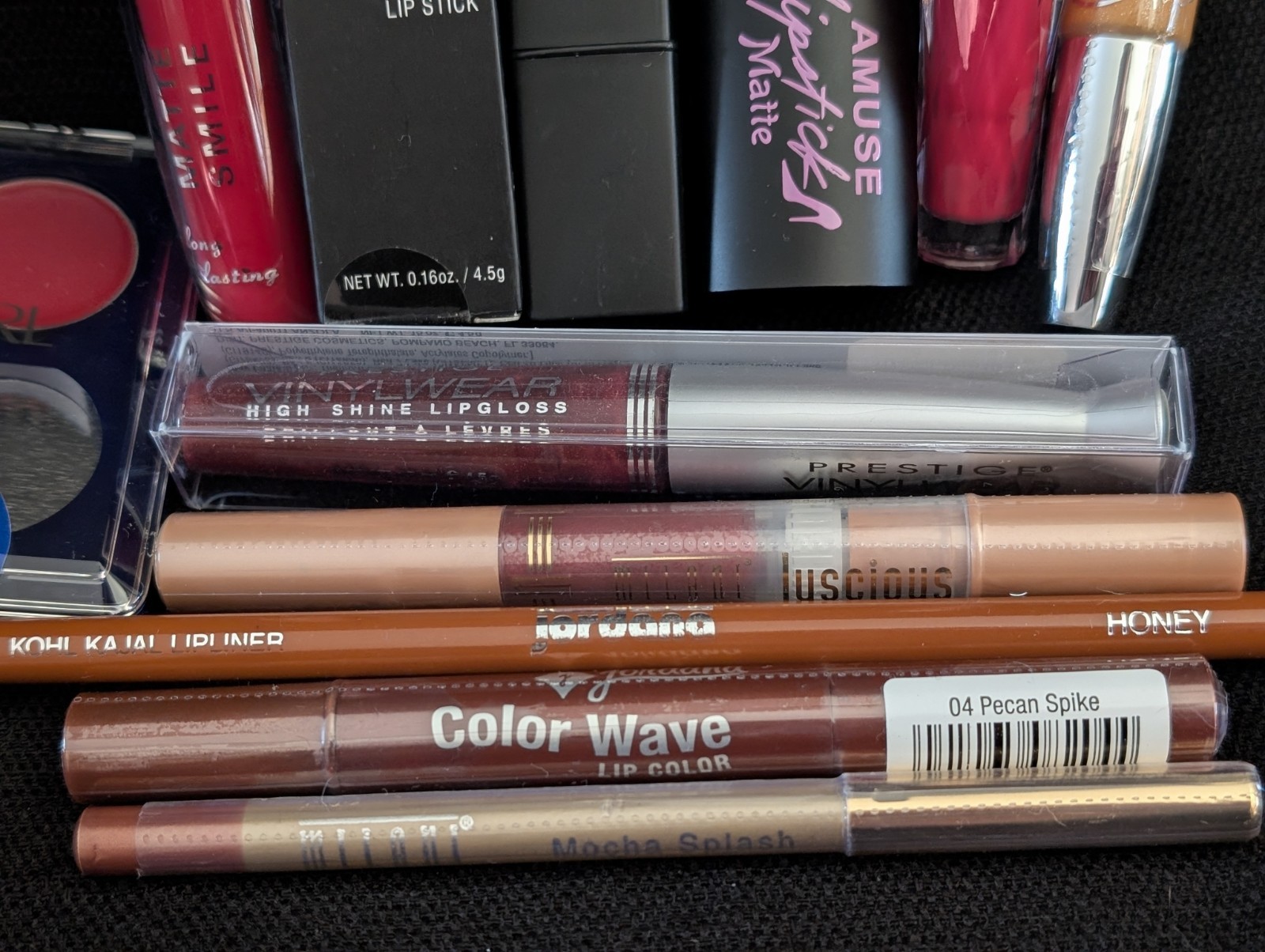 Assorted LIP MAKEUP BEAUTY Bundle Lot-12 PCS-New/Discontinued-Lot4