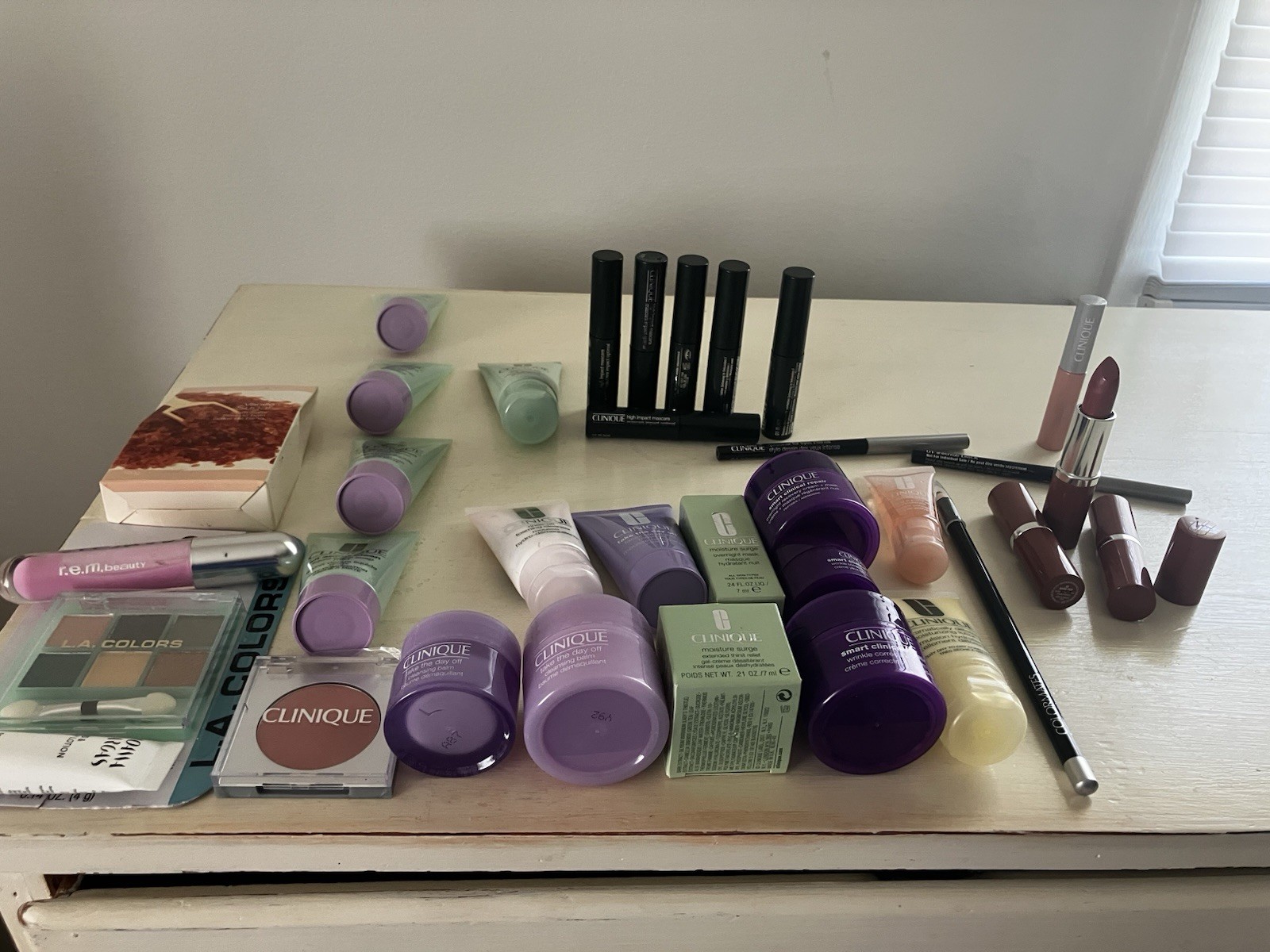 Clinique Beauty Lot (20+ New Clinique items) + few bonus brands added on