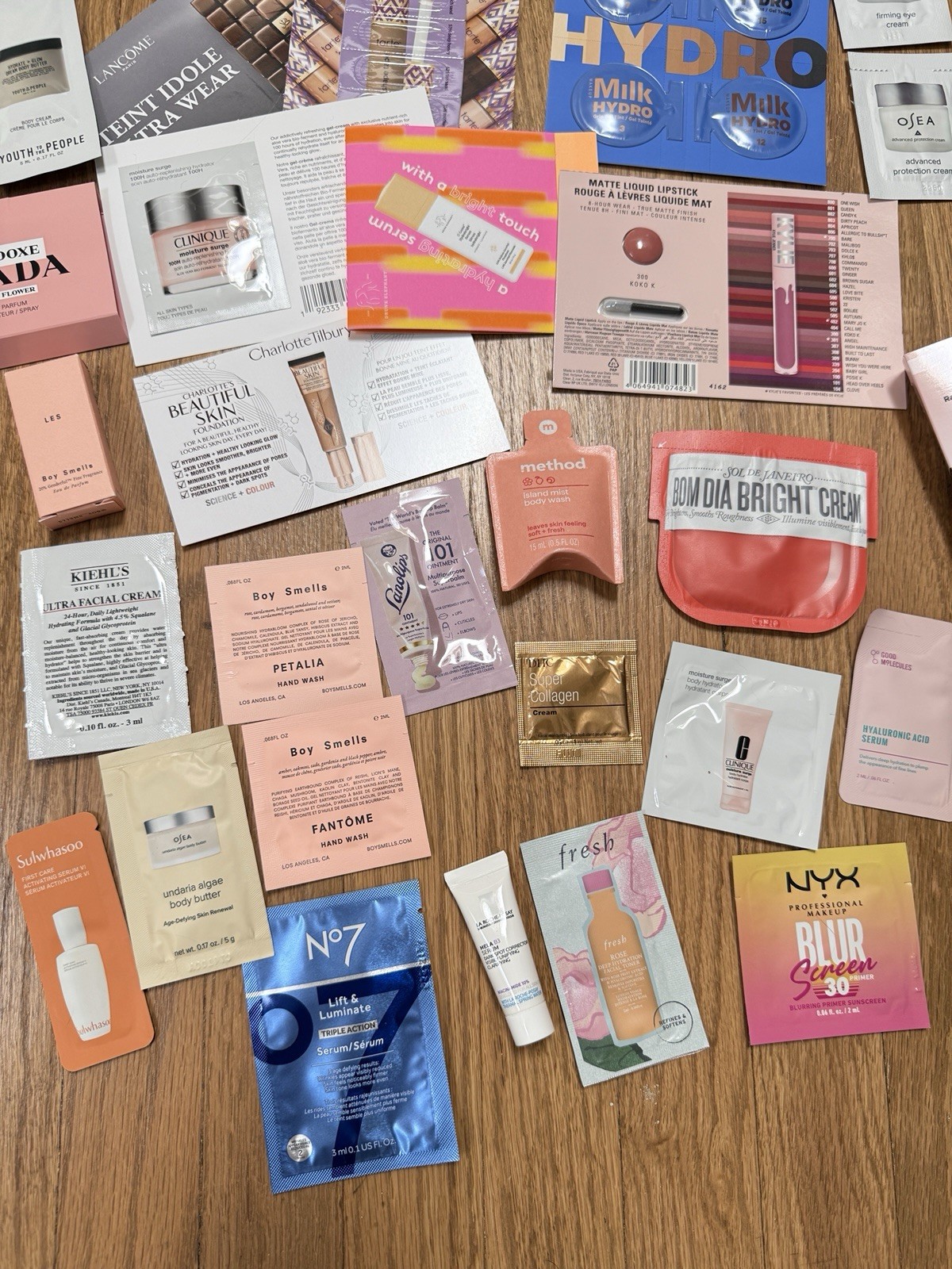 Huge 40 Travel Sample Lot Makeup Bag Tom Ford Fresh Drunk Elephant Prada Tarte