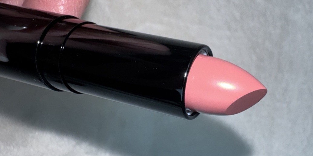 New DOLL 10 HydraGel Cream Balm, H2Glo Highlighter and Lipstick (So Chic)