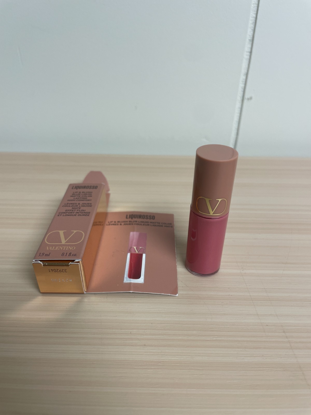 Beauty Bundle of 7 Valentino Elizabeth Arden Clarins One Size Molton Brown *