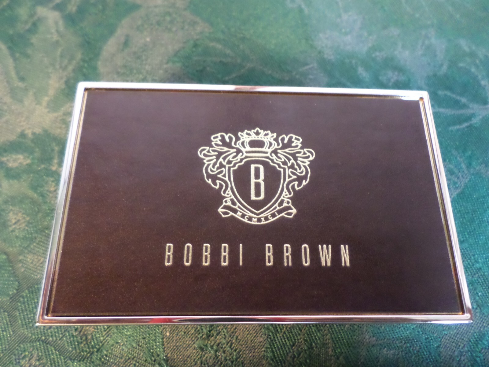 NIB-3pc Bobbi Brown Illuminator & Blush Compact w/Mirror/Smashbox Primer/Mela-D
