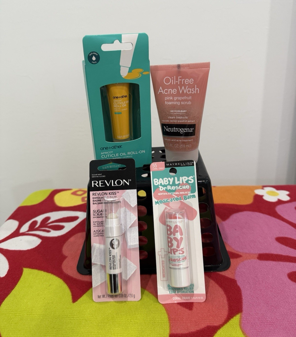 Assorted Neutrogena Oil-Free Medicated Acne Wash + Lip Balm Lot