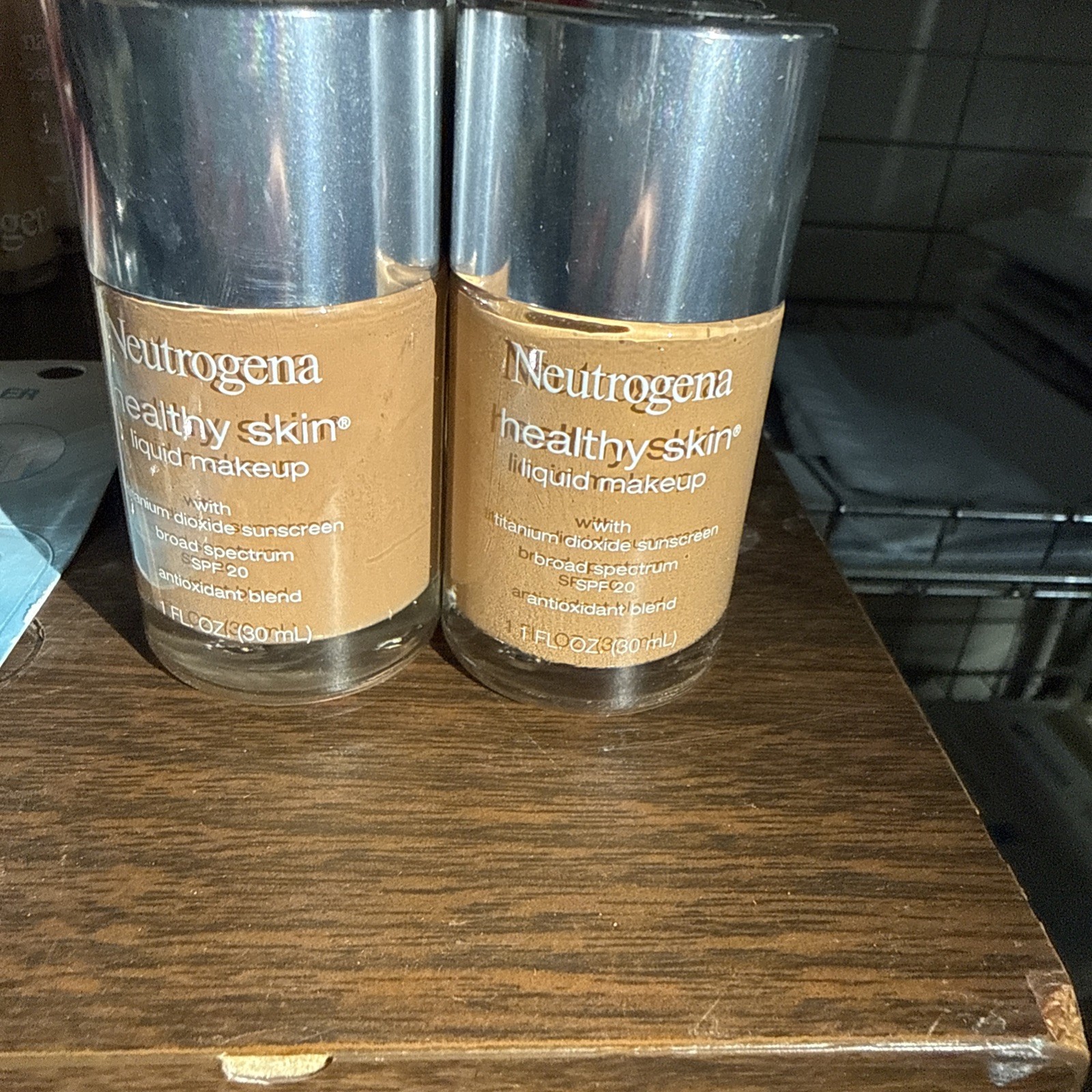 Neutrogena Makeup Bundle 17 Pieces-concealer, Powder, Foundation, Serum Pens