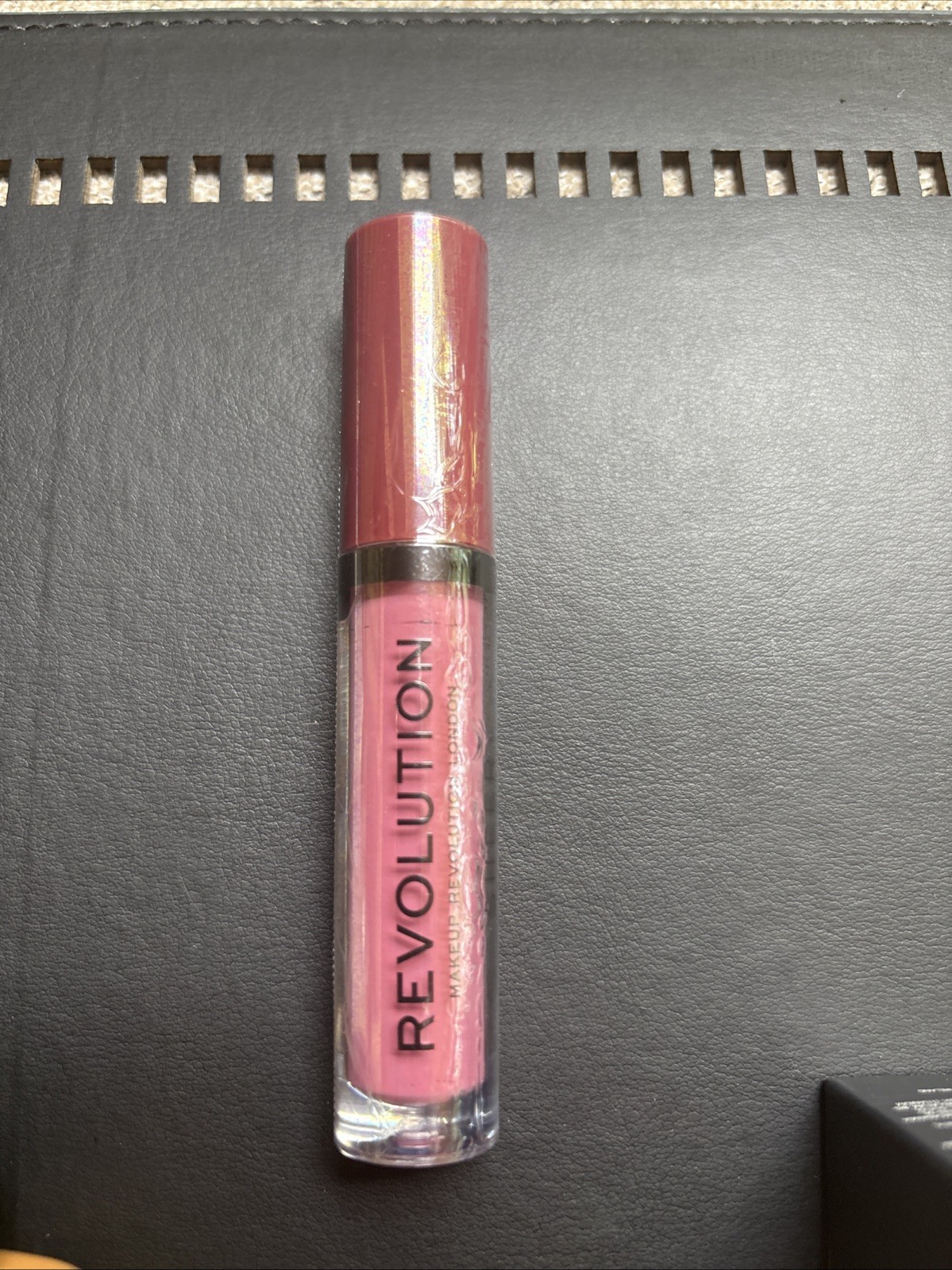 revolution makeup lot 5 Items, Suitable for all skin types Long Lasting, Vegan
