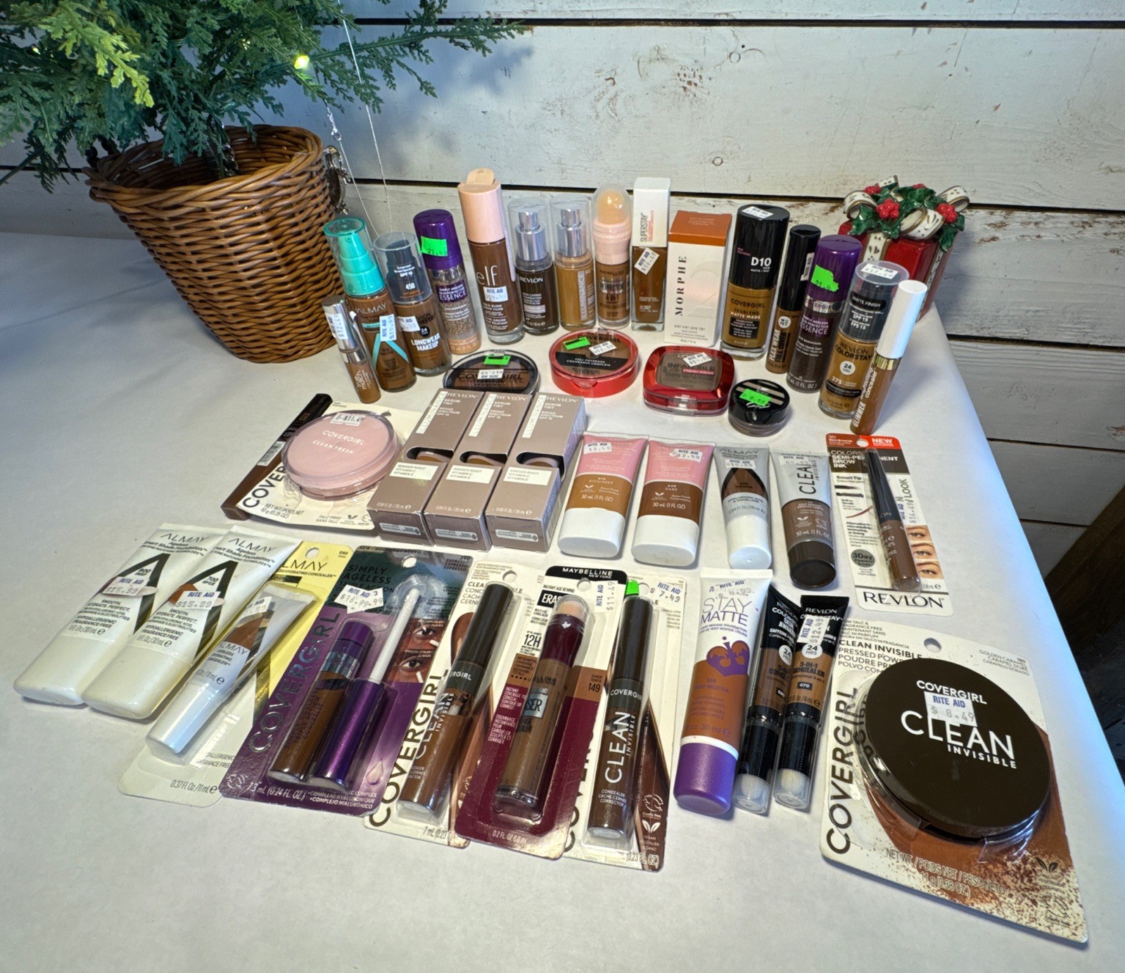 40 piece Wholesale Makeup Lot Covergirl L’OREAL Revlon Maybelline Almay & More!