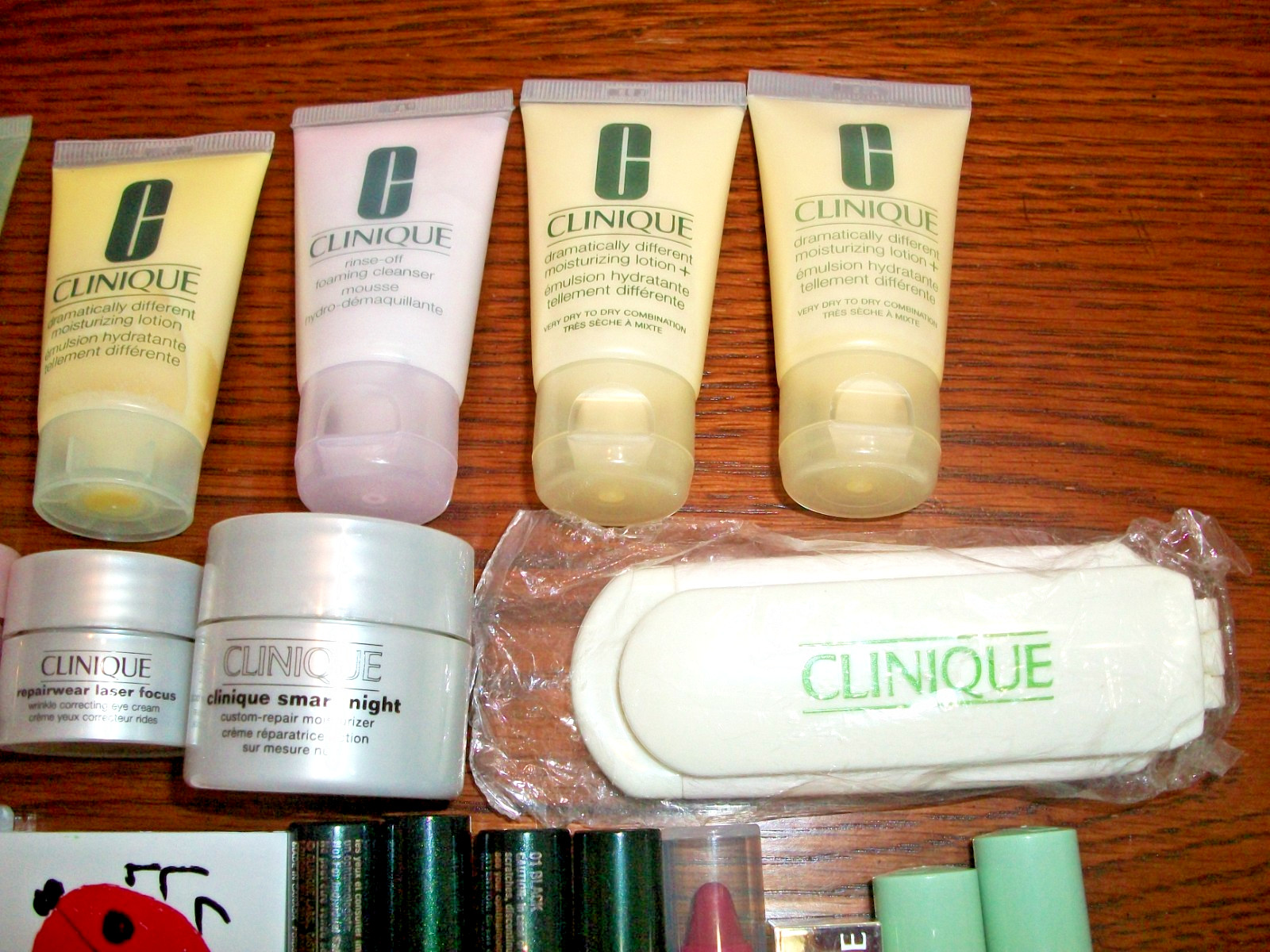 CLINIQUE LOT~23 MIXED TRAVEL SAMPLE SIZE