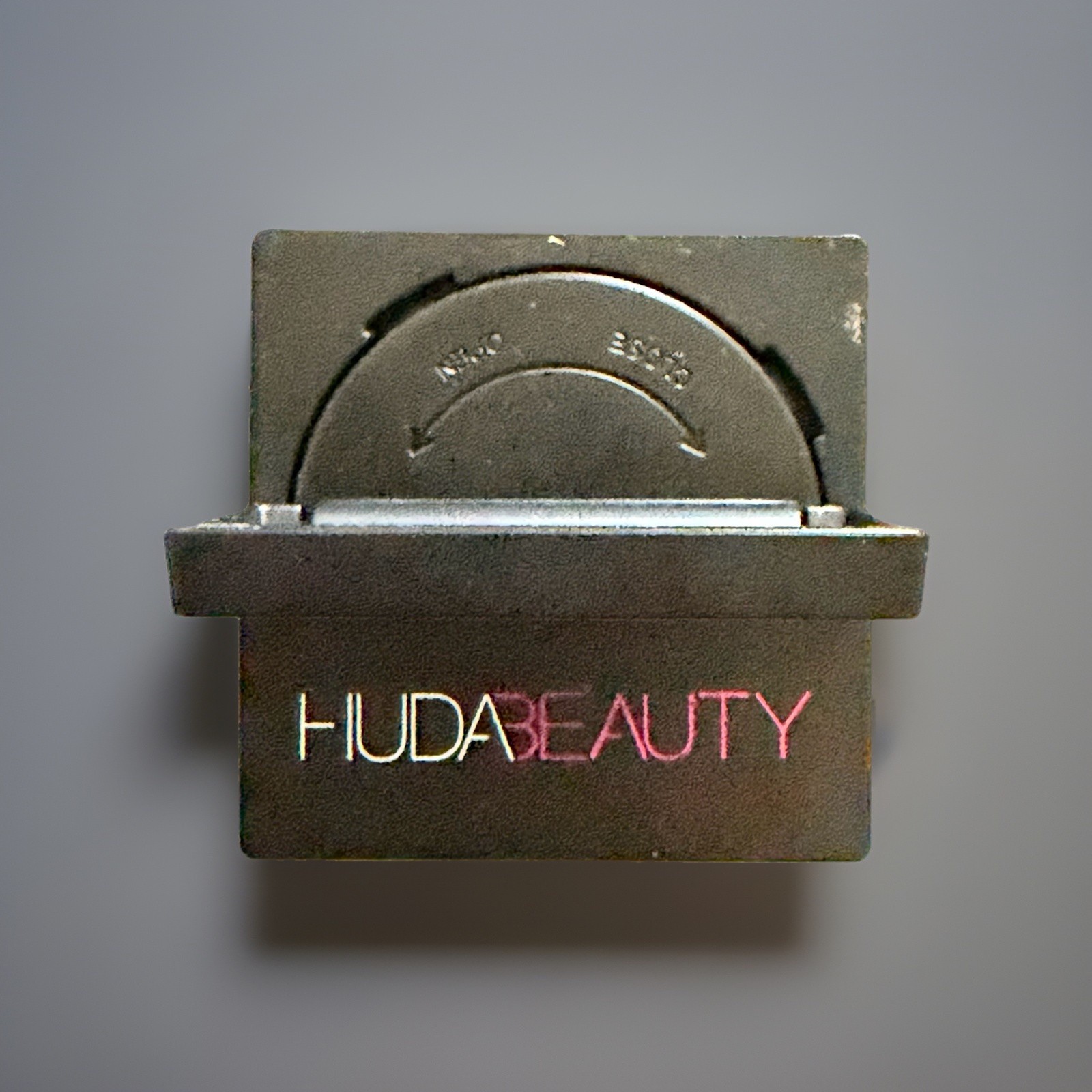 Revolution Rose Gold Highlighter & Huda Beauty Kunafa Bake Powder Bundle