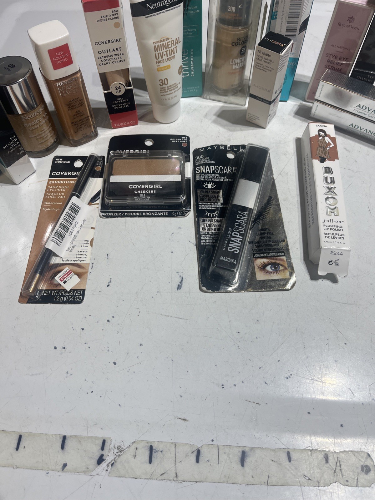 Beauty Product Lot- 20 Pieces Neutrogena, Covergirl, Revlon And More! See Photos
