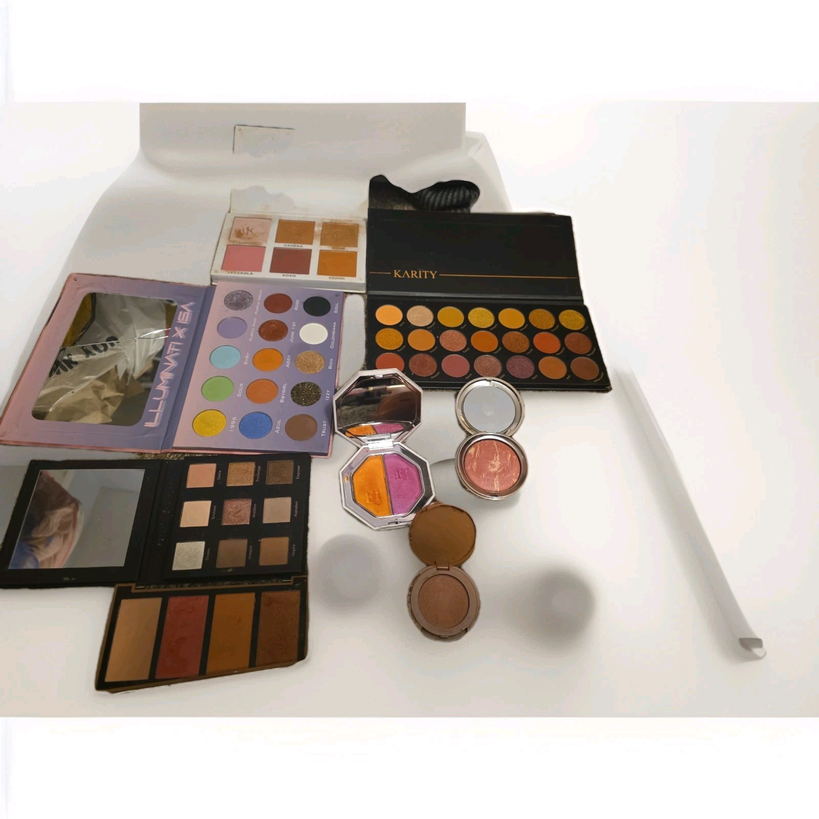 Makeup Lot: REALHER, FENTY, Tarte, Etc.