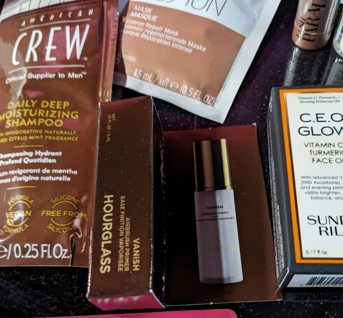 30 Piece Mixed Beauty Bag 11 Perfumes, Kiehls, It, Sunday Riely, Fame, Daisy