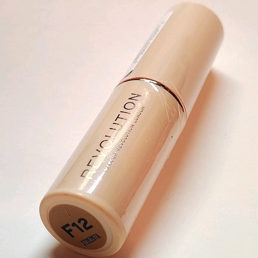 Makeup Revolution London Lot Foundation Stick Highlighter Eye Glisten Lipstick