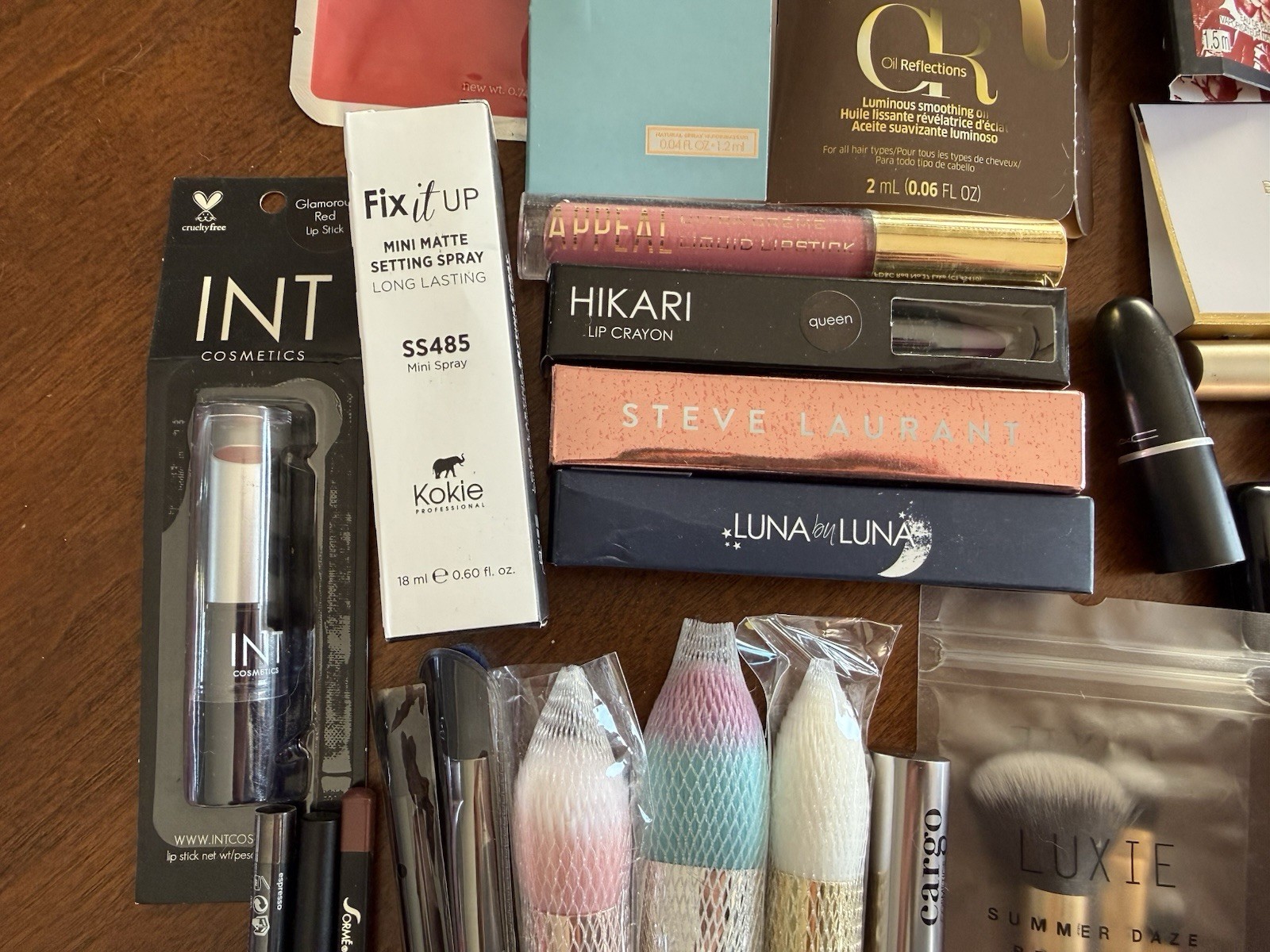 Massive Make Up Lot, Versace, Gucci, Giorgio Armani, Large Bundle! 100+ Items!