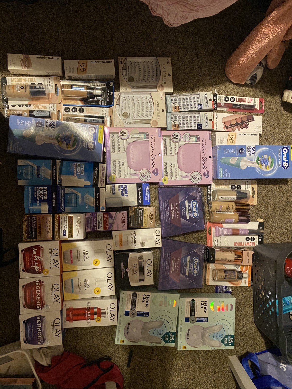 beauty products, make up, eyelashes, tan