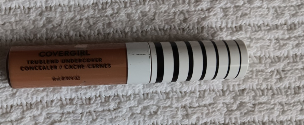 Covergirl Natural Tan T500 Trublend Concealer Classic Tan D4 Foundation Lot