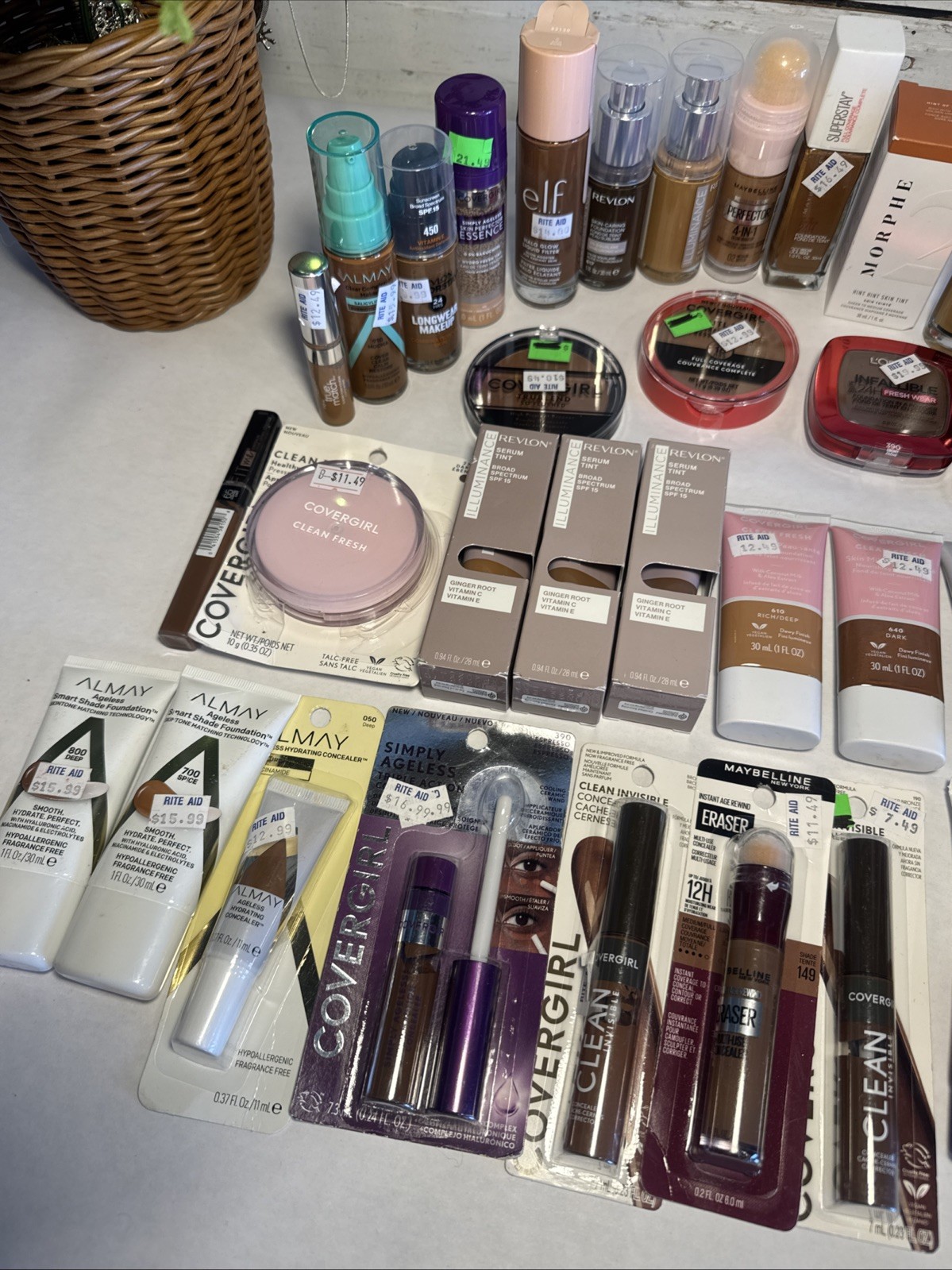 40 piece Wholesale Makeup Lot Covergirl L’OREAL Revlon Maybelline Almay & More!