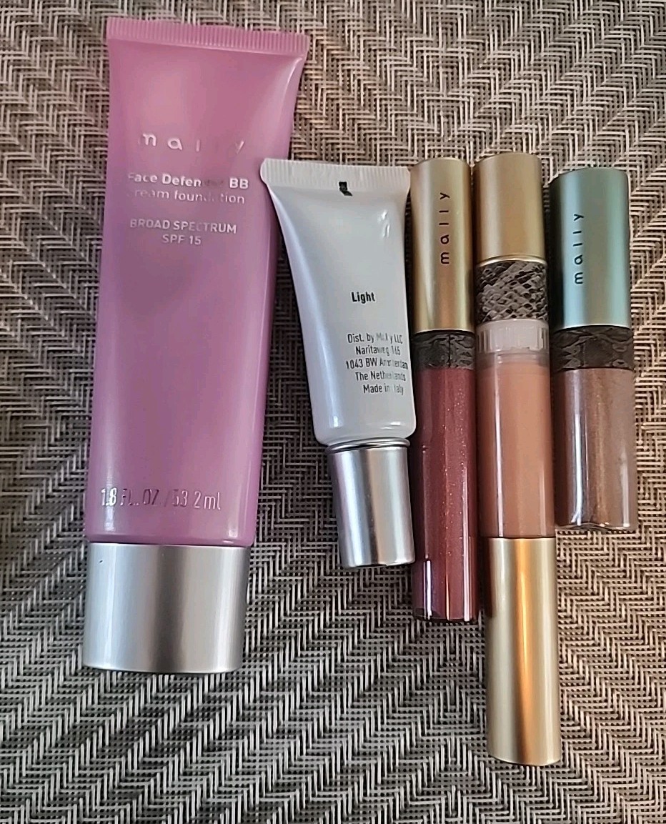 14 Lot MALLY Cosmetic Make Up Bundle ( Mixed With/without Box, All New )
