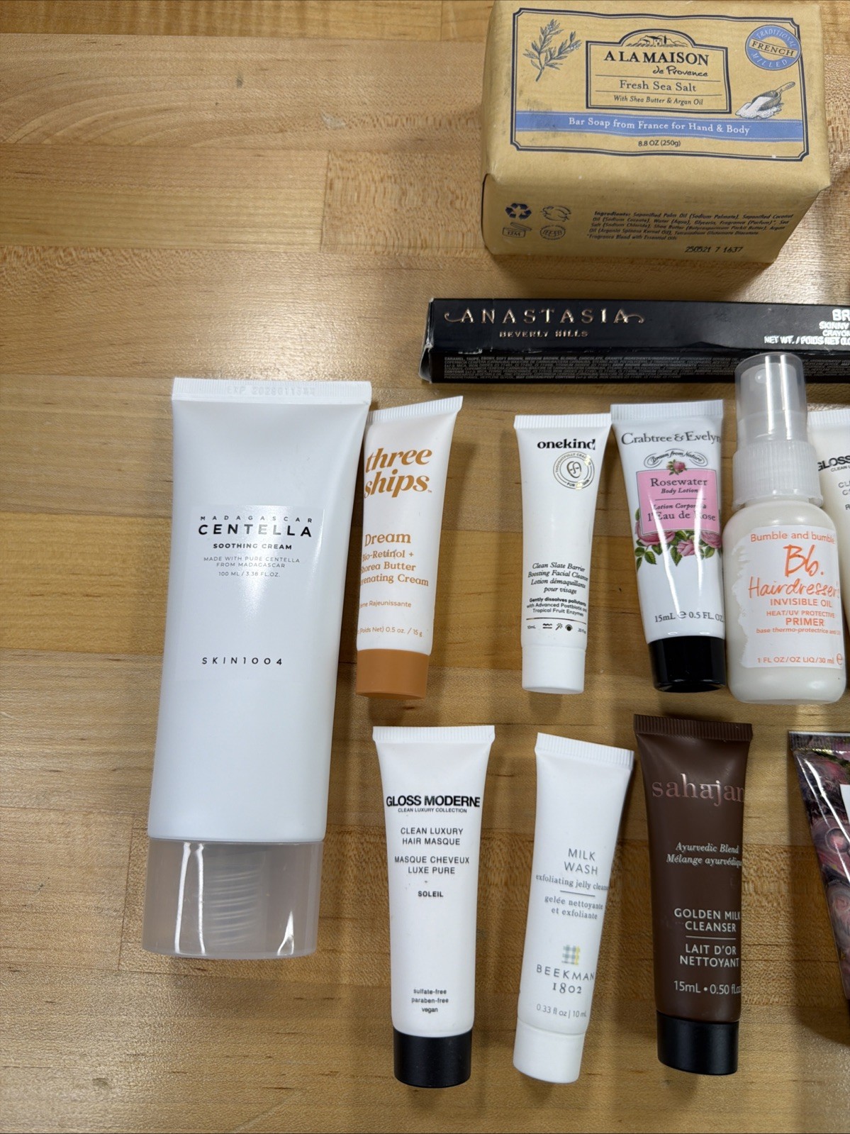Lot Of 19 Assorted Travel Size Health And Beauty Products.