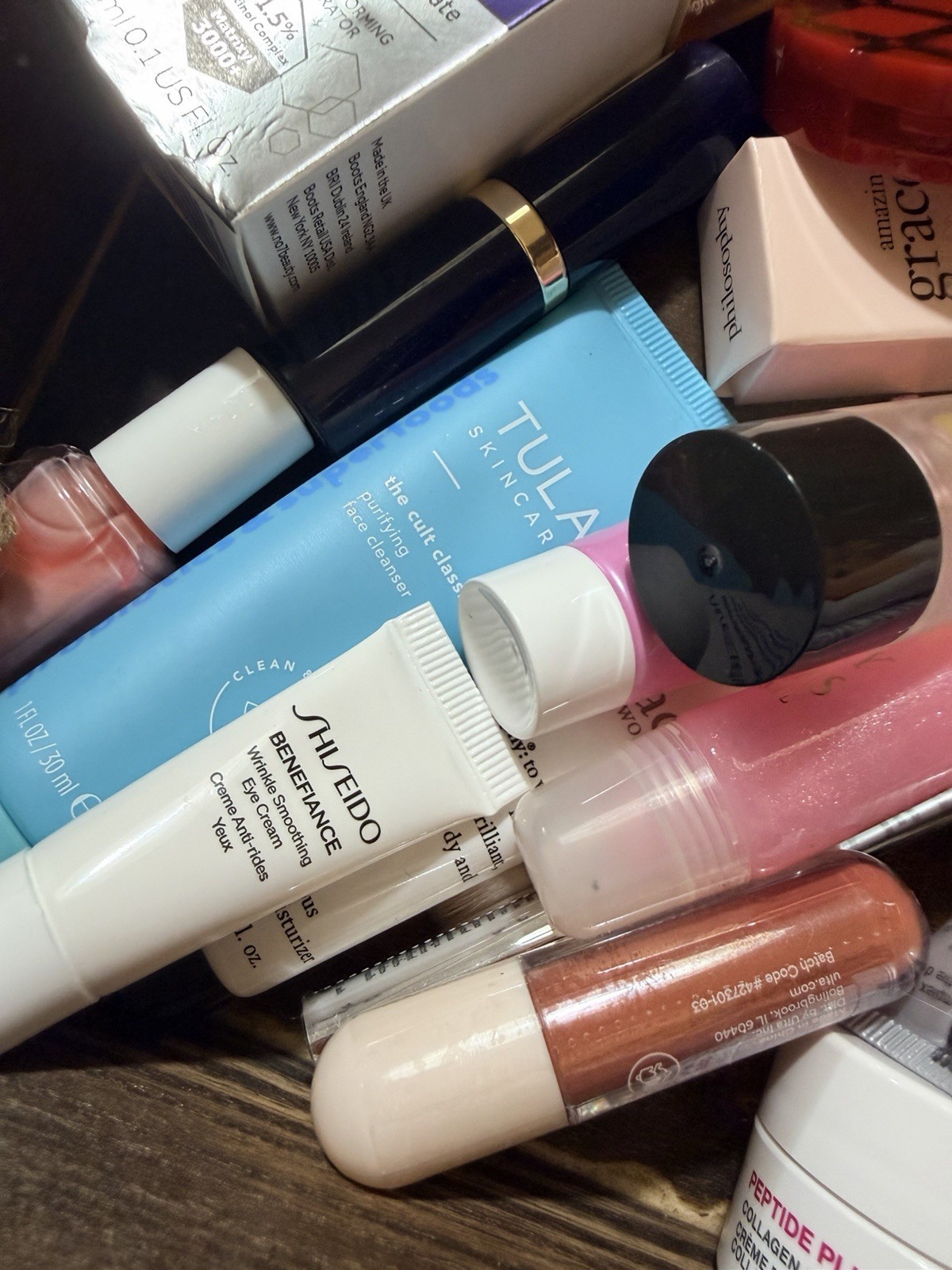 Lot 30 Deluxe / Travel Size Hair,Skin Care, Makeup Beauty Product Samples Bag KK