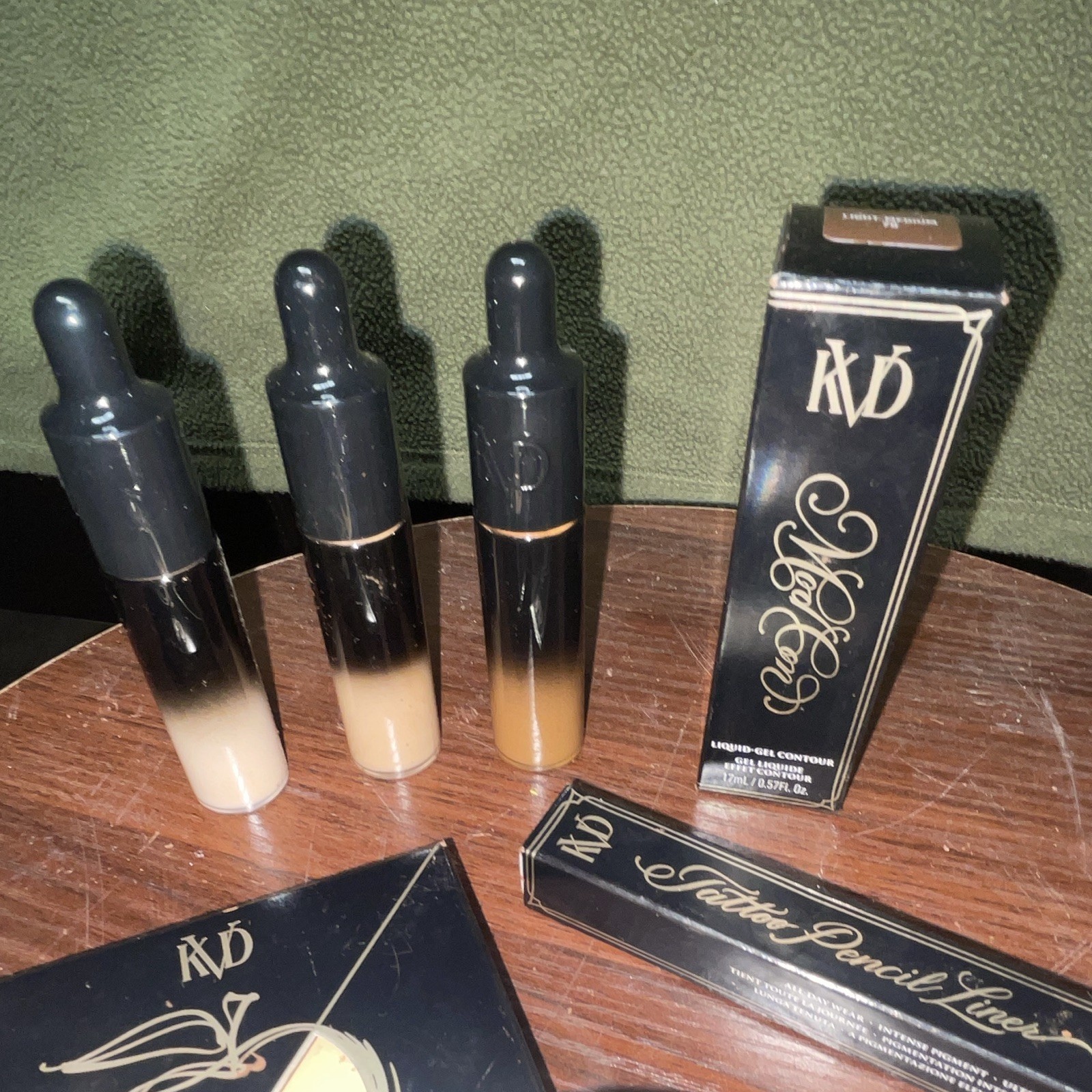 KVD Good Apple Makeup Lot: Tattoo Pencil Liner, Liquid Contour, Powder Compacts