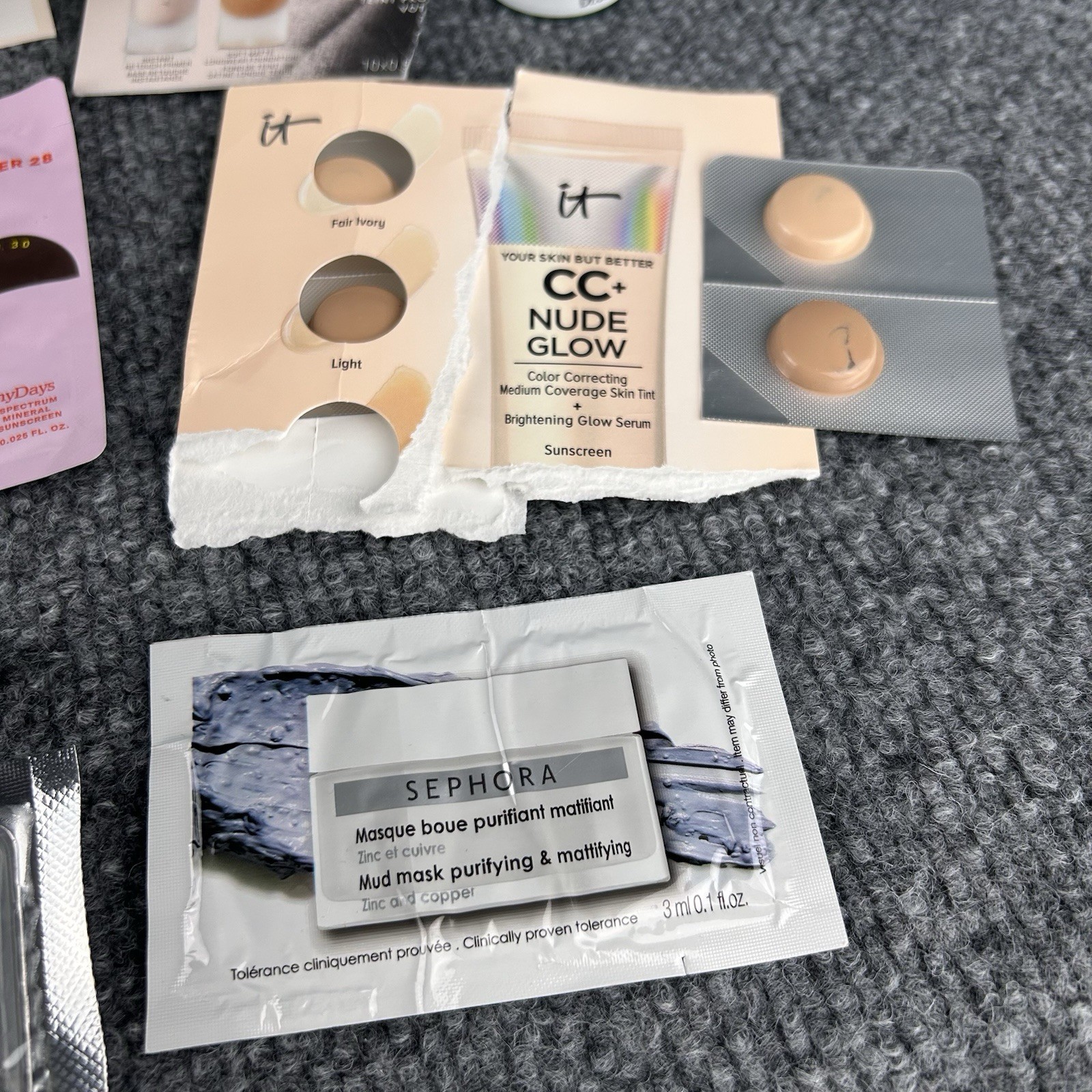 Mixed Lot of Sample/Trial Size Make-up & Skin Care Lot – 26 NEW Tarte Milk Tata