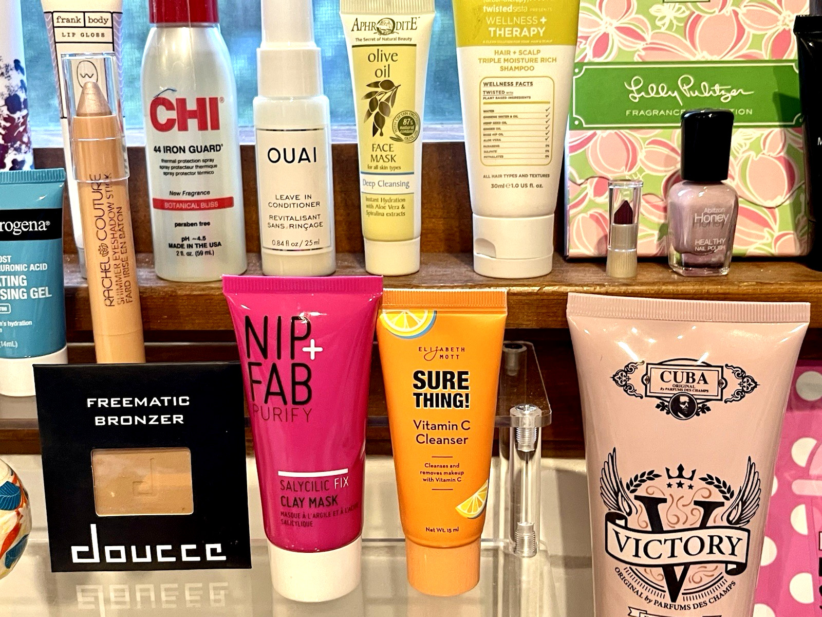 $300+ and over 100 items Beauty Bundle U Get All Shown + MORE!- MUST C All Pics!