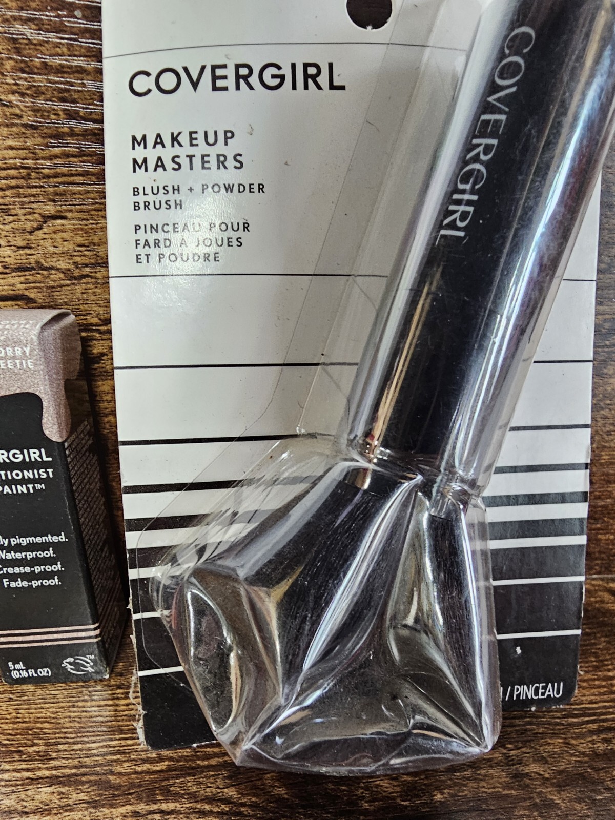 Covergirl Makeup- Lot of 17 Pieces Pressed Powder, Lipstick See Pics