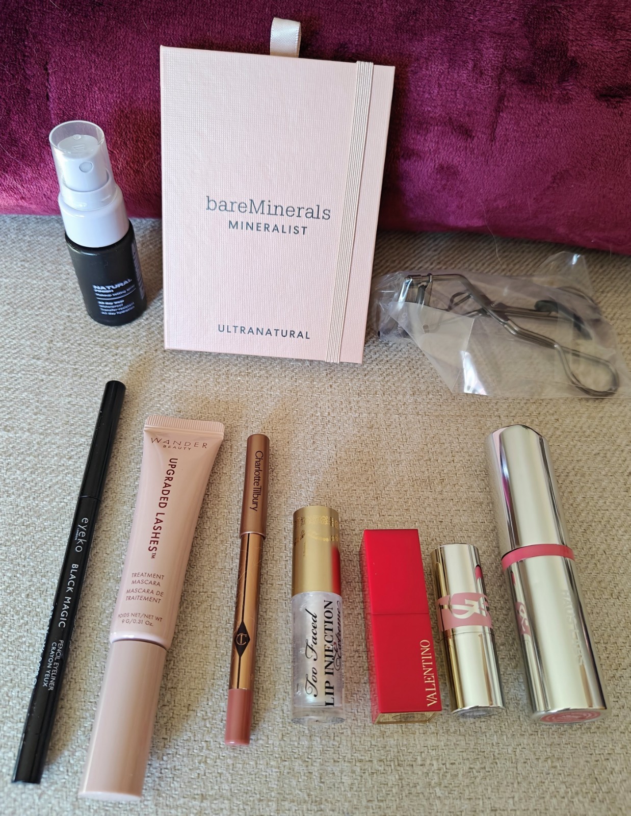 Beauty Bundle Feat: bareMinerals, Wander, Ysl, Valentino, Haus, C. Tilbury, UrbD