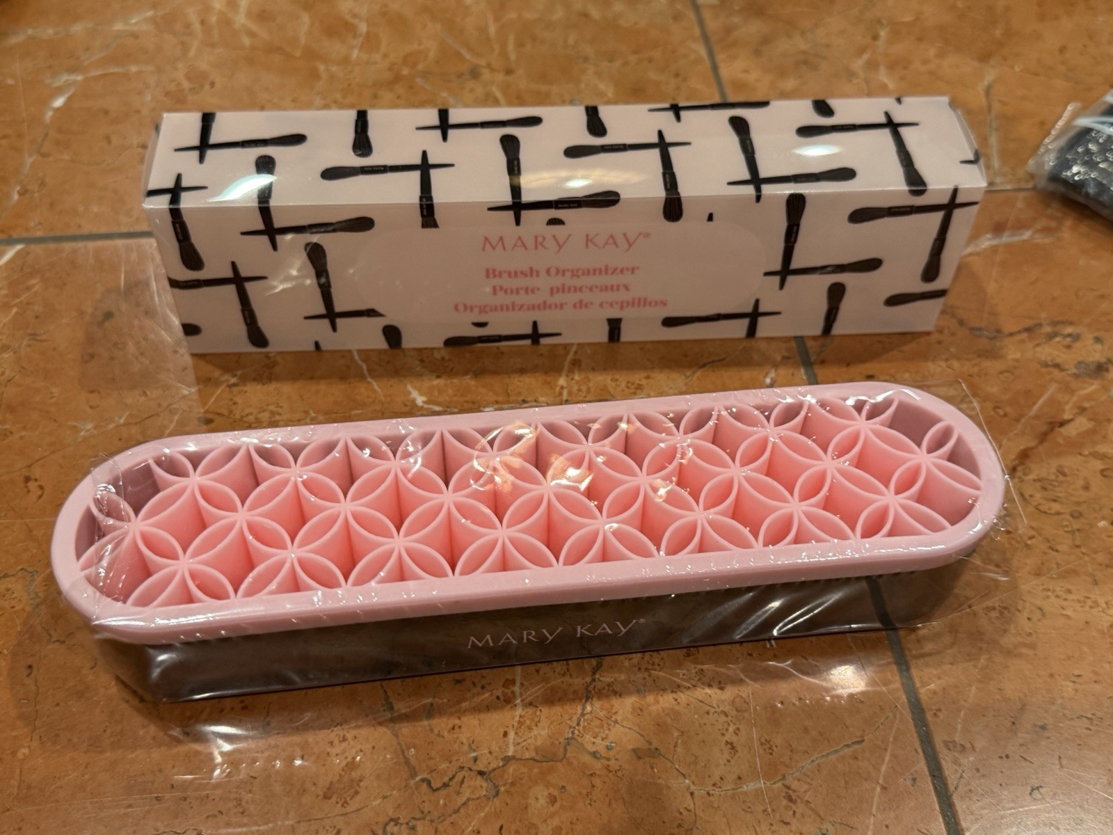 MARY KAY BRUSH ORGANIZER PERFECT PALETTE TRAVEL MIRROR BIG BOW HEADBAND NEW LOT