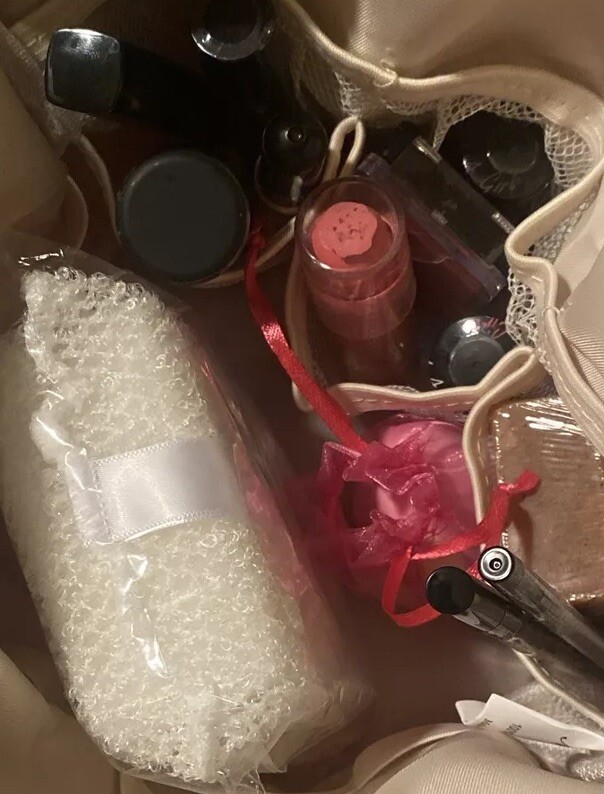 💄lot of beauty 14pc LA girls Makeup Lips Blush Nail Polish BALI SOAP & MORE 🫦