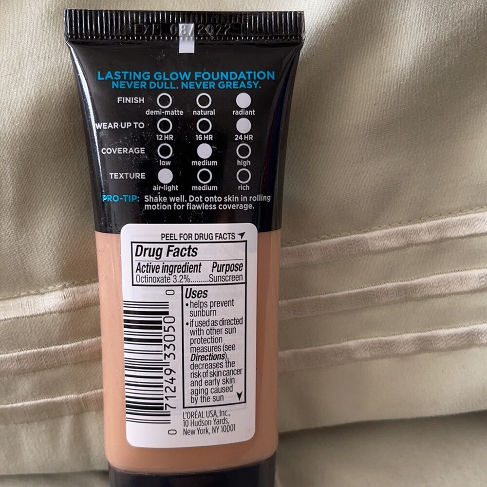 L’Oréal Brilliant Infallible Voluminous Package
