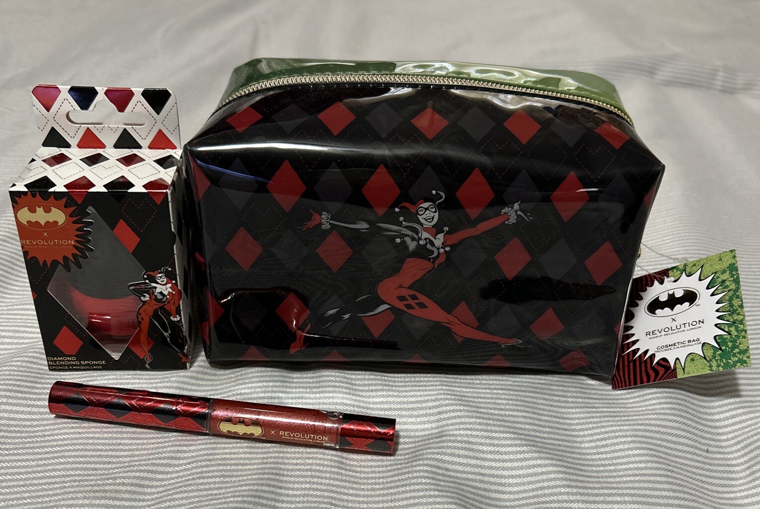 Batman X Revolution Makeup Lot Harley Poison Ivy Cosmetic Bag Sponge Eyeshadow