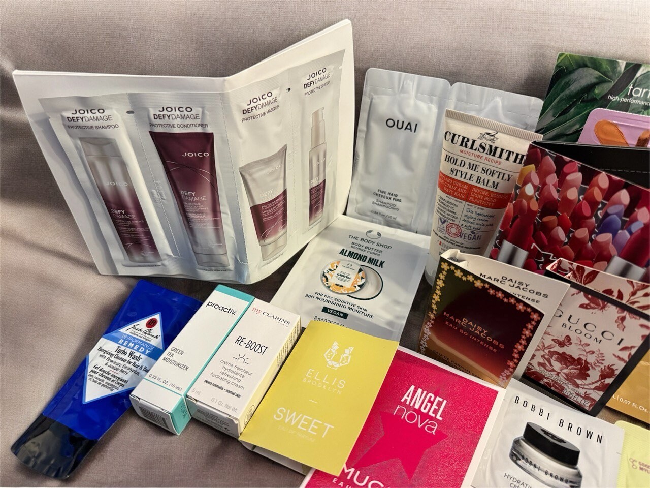 NEW Ulta Beauty 25 Pcs Cosmetic Bag Makeup Skincare Deluxe Samples Gift Set ☑️