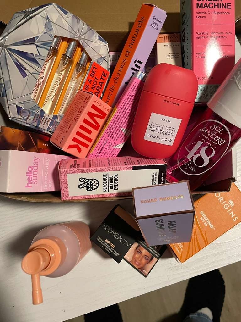 Beauty Mystery Box – 5 Items (4 Full Size + 1 Travel Size) Skincare & Makeup NEW
