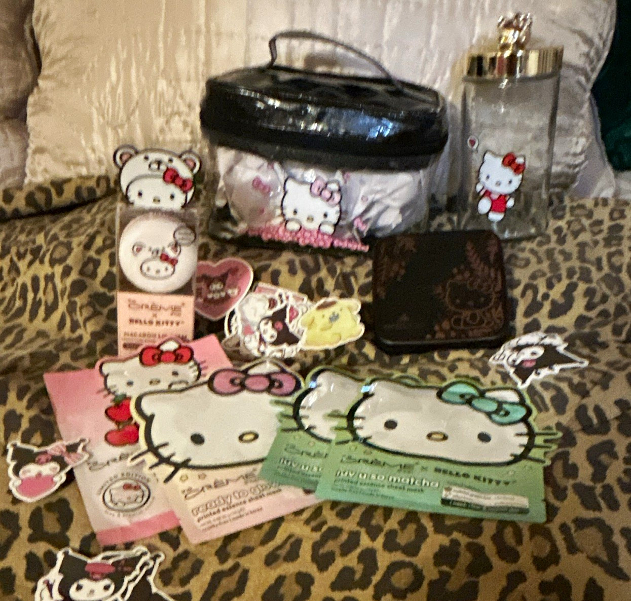 Hello Kitty beauty LOT, Makeup bag, mirror, lip balm and face masks
