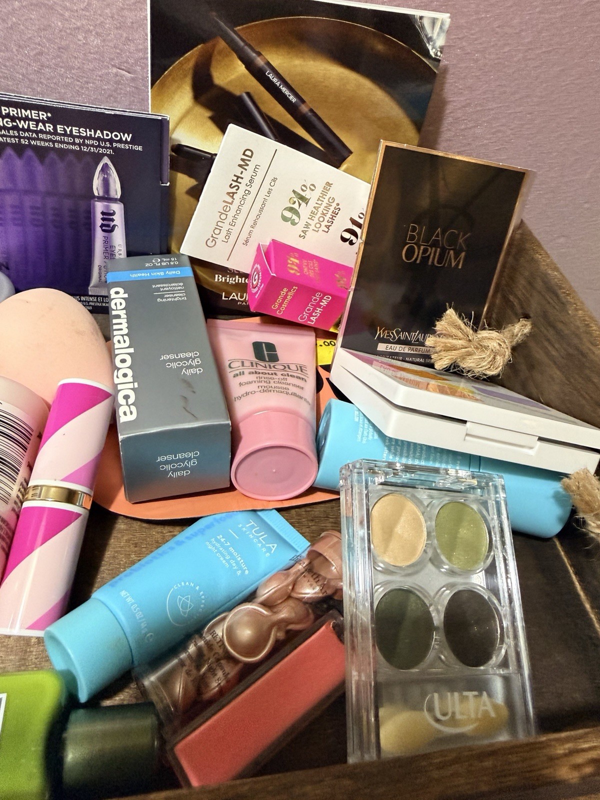 Lot 20 Deluxe / Travel Size Hair,Skin Care, Makeup Beauty Product Samples Bag OO