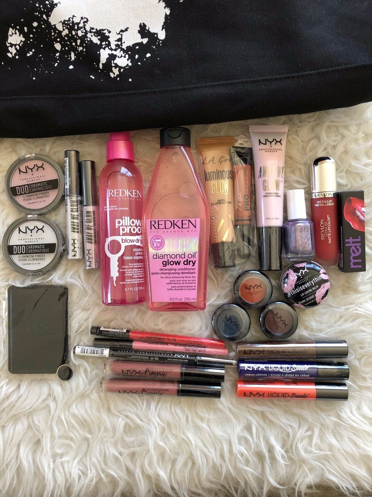 Wholesale Lot Of 25 Pieces Of NYX /REDKEN / MELT COSMETICS PR PACKAGE / BAG TOTE