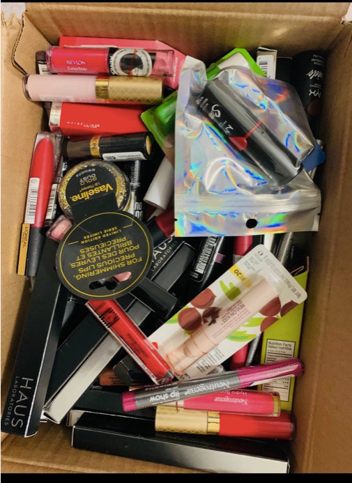 Mixed MAKEUP BEAUTY LOT Random Maybelline CoverGirl Revlon NYX Loreal FREE SHIP