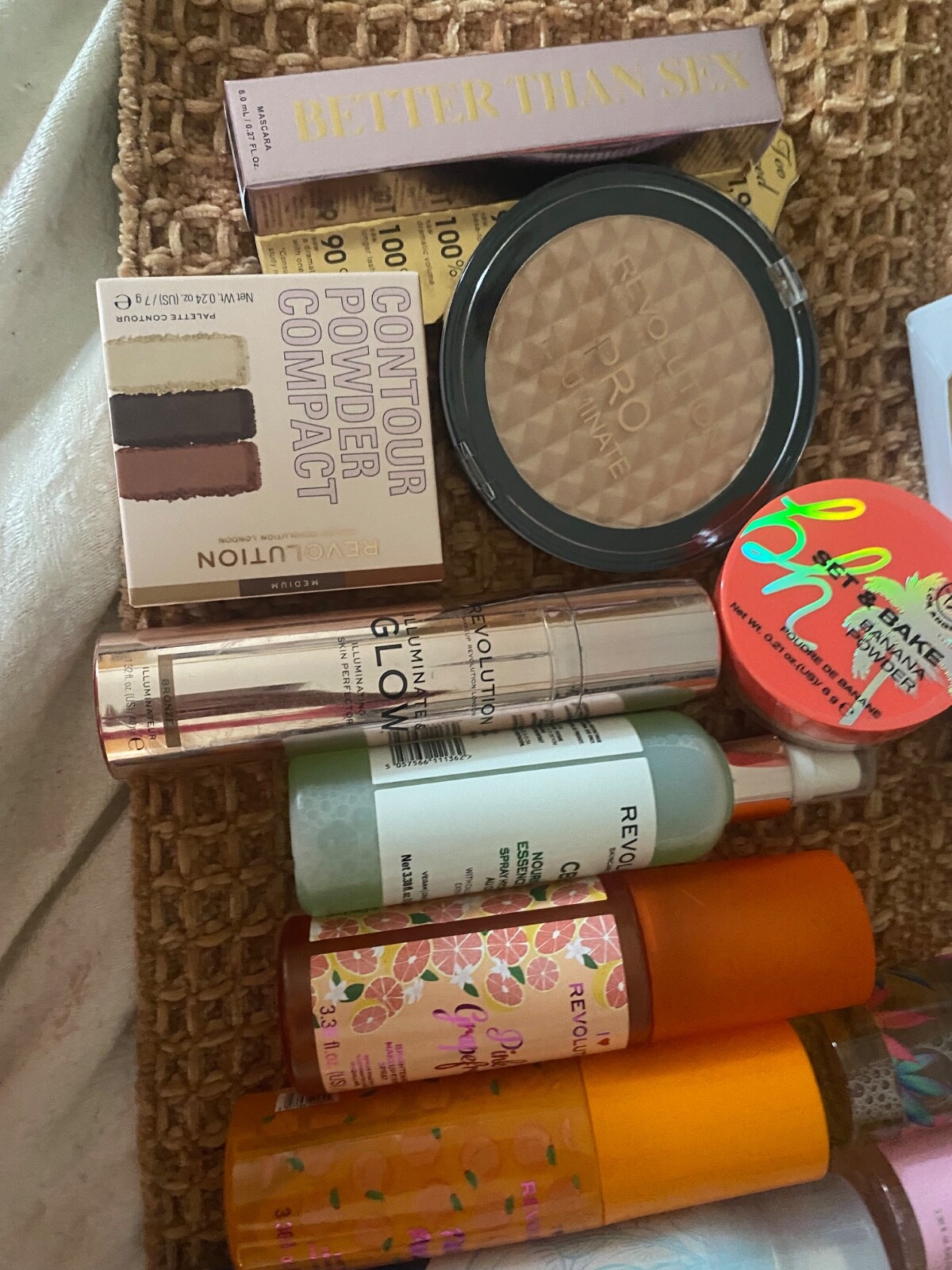 PREMIUM high end MAKEUP, BEAUTY and SKINCARE MIXED lot ( 5 pieces )