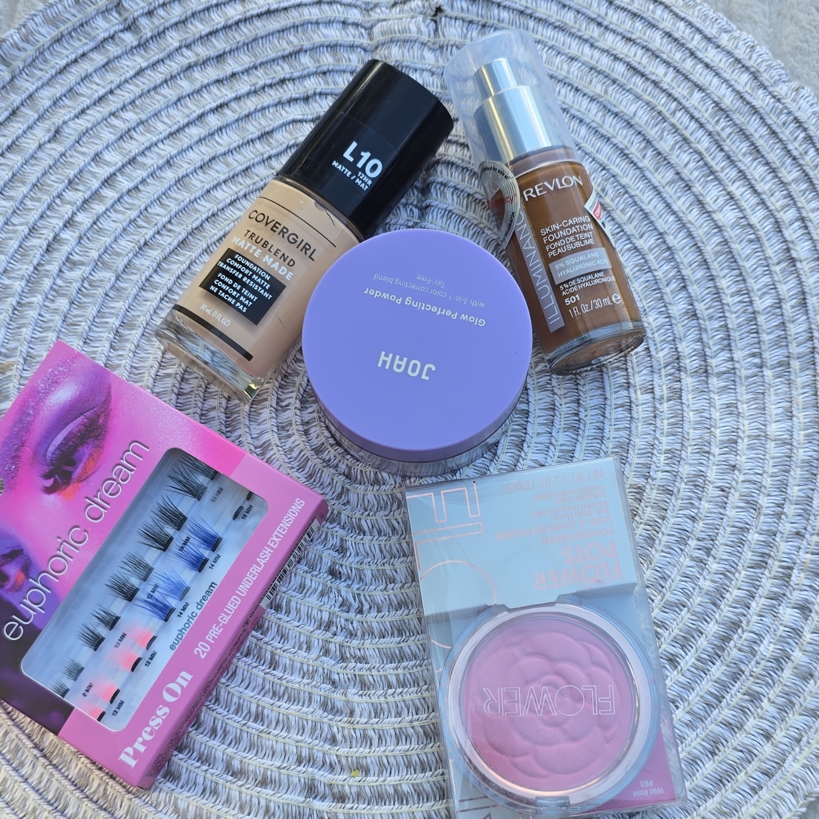 Assorted Full Size Makeup Lot: CoverGirl TruBlend Matte, Revlon, JOAH, Ardell