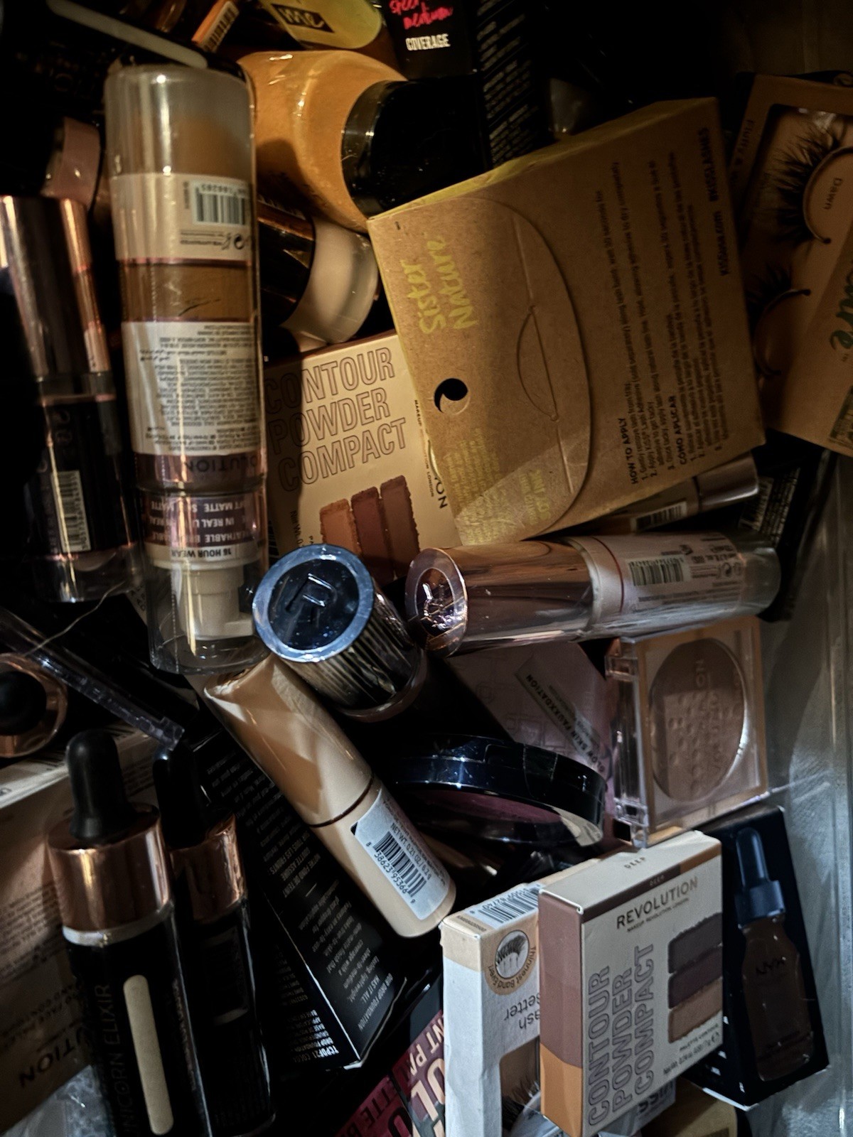 Mixed Makeup Beauty Bundle 30 Pieces Mainly Revolution Brand