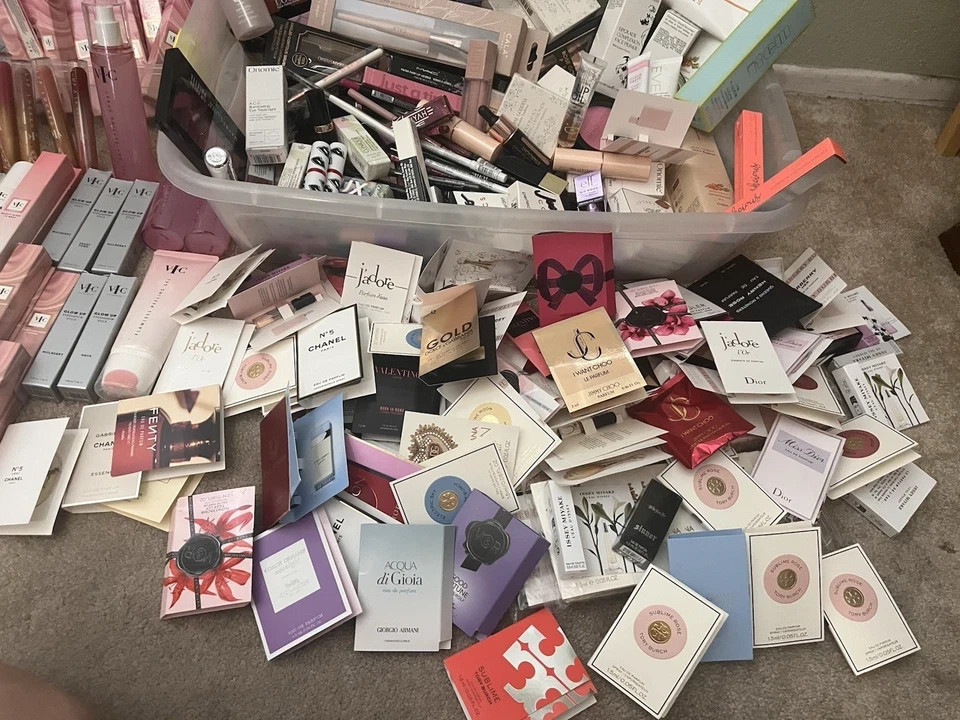 50 Pc Mixed Makeup Lot Full‑Size Eyeshadow Palettes Hair Skin Makeup Lip Blush