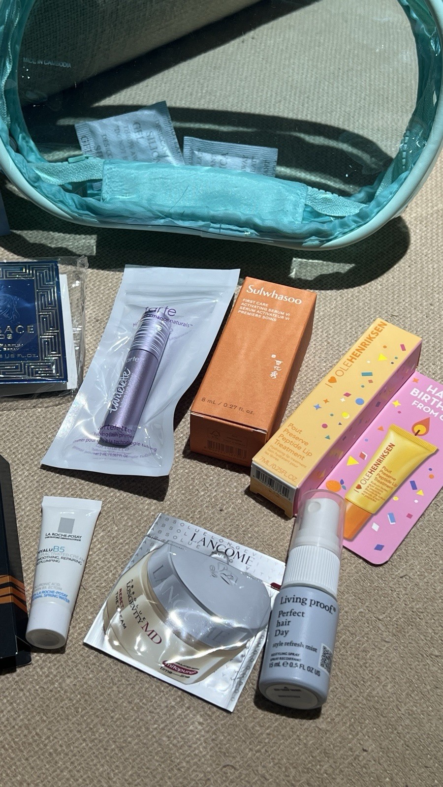 12 Pieces Ulta Beauty Deluxe Samples with Green Makeup bag