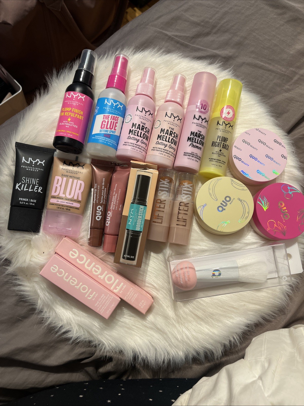 makeup mixed lot: NYX, QUO, Maybelline, Florence CHECK DESCRIPTION