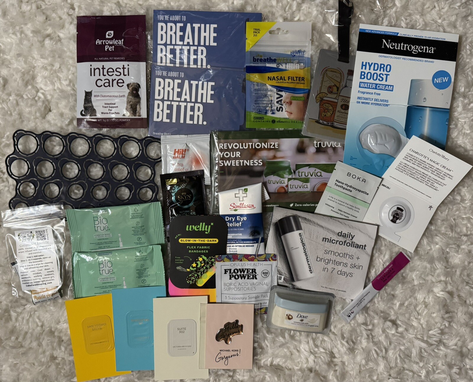 Random Assorted Samples Lot Of ~25 Biotrue Dove Dermalogica Welly Neutrogena +++