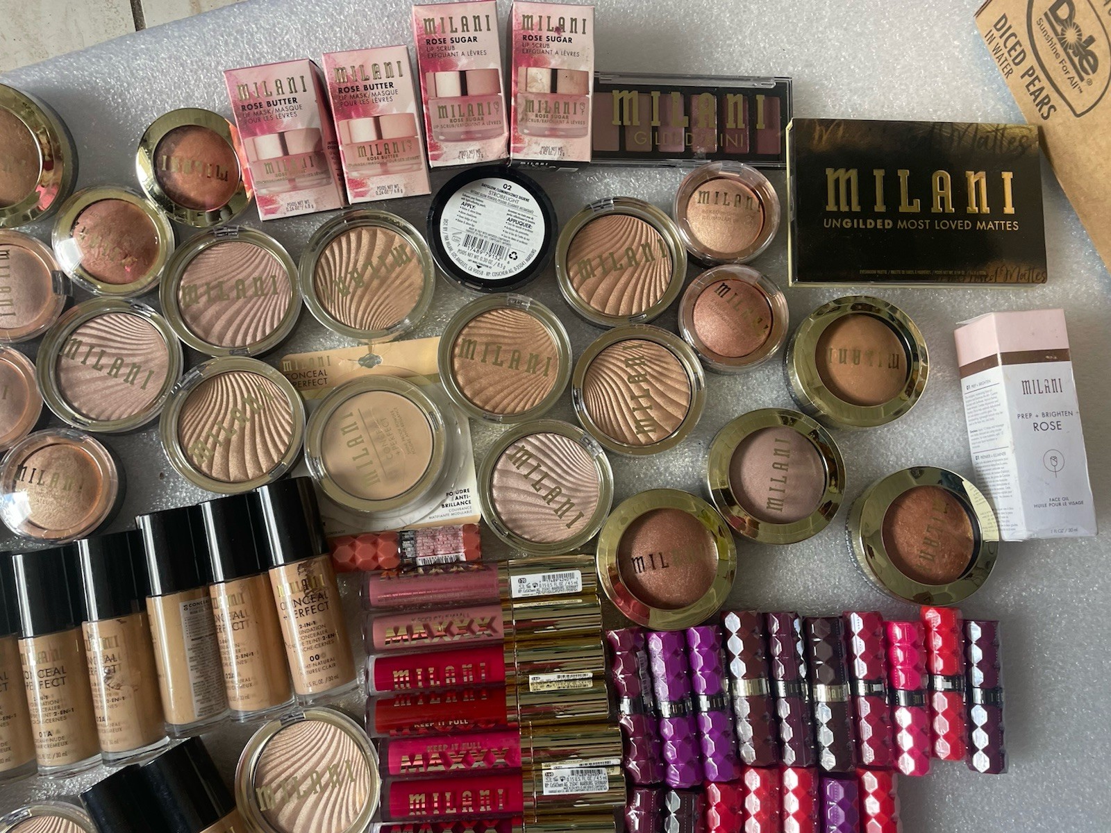 100 X Milani Mixed Lot Face, Lips.Eyes Baked Blush Powders, More View Clean Lot