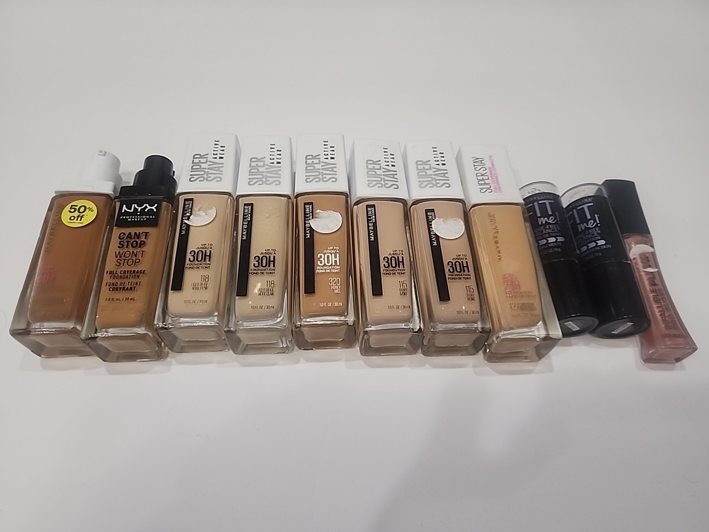 Assortment of MAKE-UP