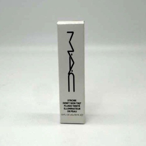 MAC Cosmetics Strobe Dewy Skin Tint – Medium 4 – 30ml / 1.0 fl oz – NIB